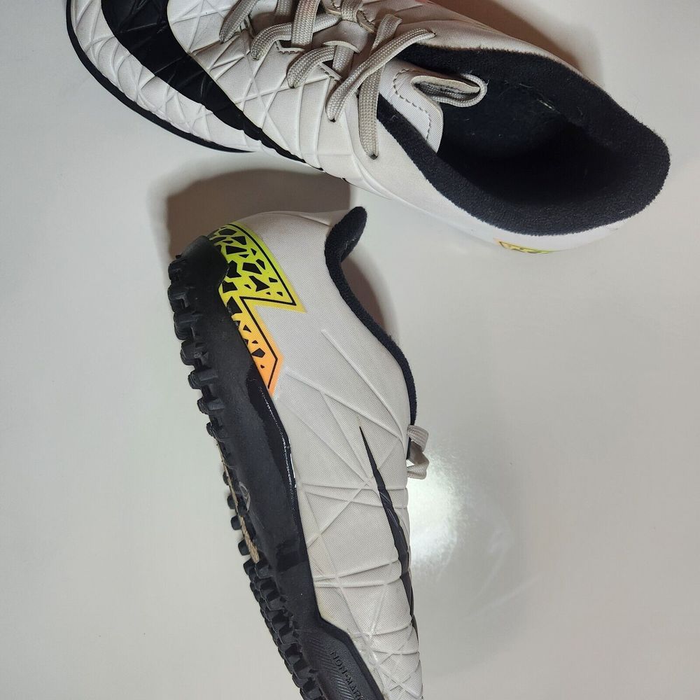 Nike Hypervenom Phelon Turf Soccer Shoes White/Black/Total Orange Youth 13.5 - Picture 4 of 7